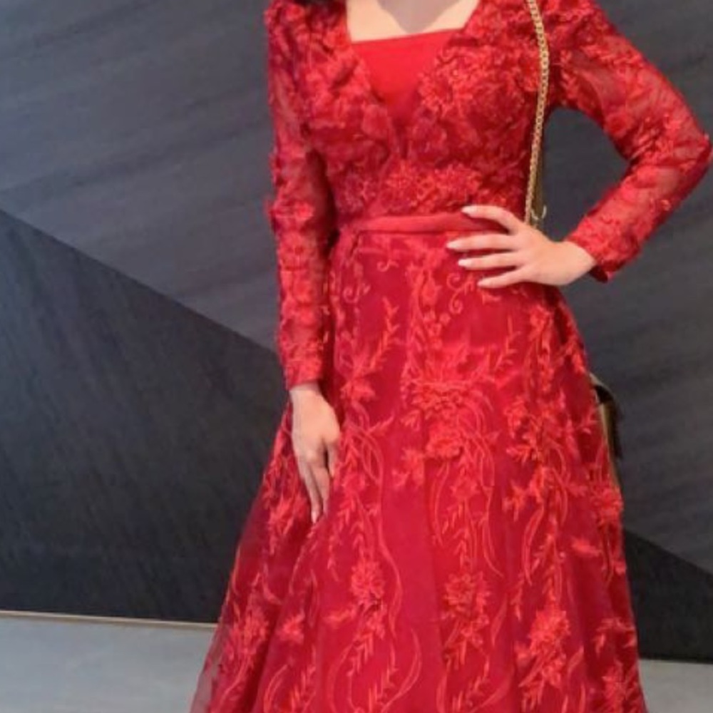 MAC DUGGAL RED DRESS - Picture 4 of 4